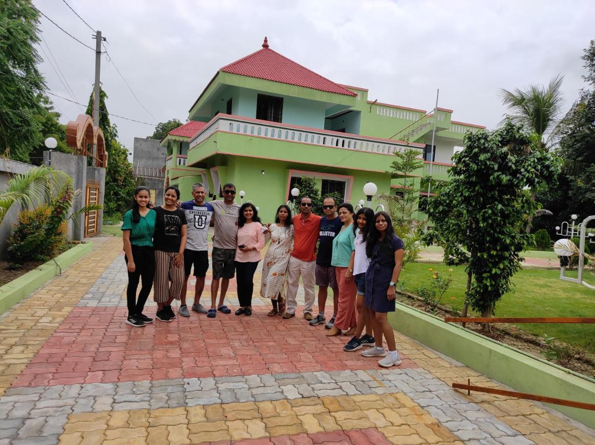 Vrundavan Home Stay And Village Resort Kevadia Екстер'єр фото