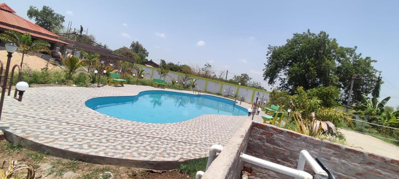 Vrundavan Home Stay And Village Resort Kevadia Екстер'єр фото